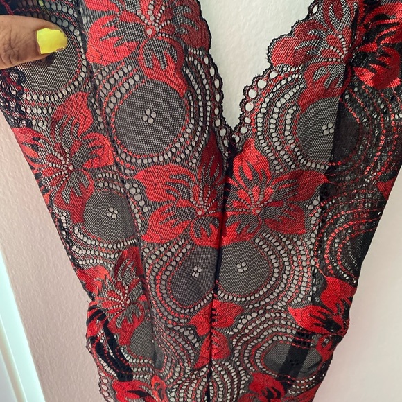 HOST PICK🎊🎉🌺 Floral Lace Teddy Bodysuit🌺 - Picture 5 of 7